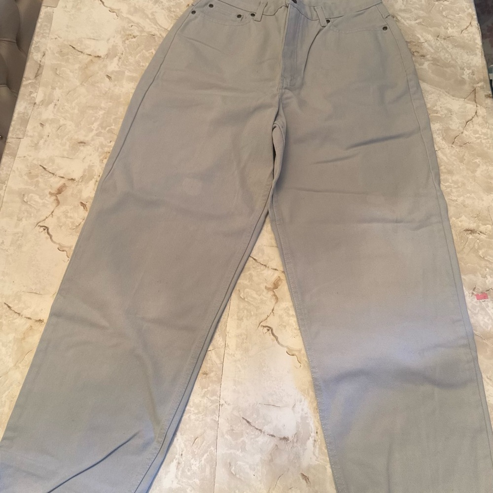 Classic Straight-Leg Pants in Light Gray